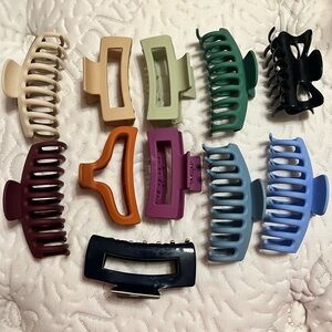 Assortment of claw clips